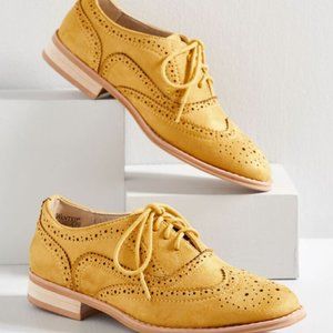 ModCloth Mustard Oxford Retro PinUp Shoe Woman’s Size 9